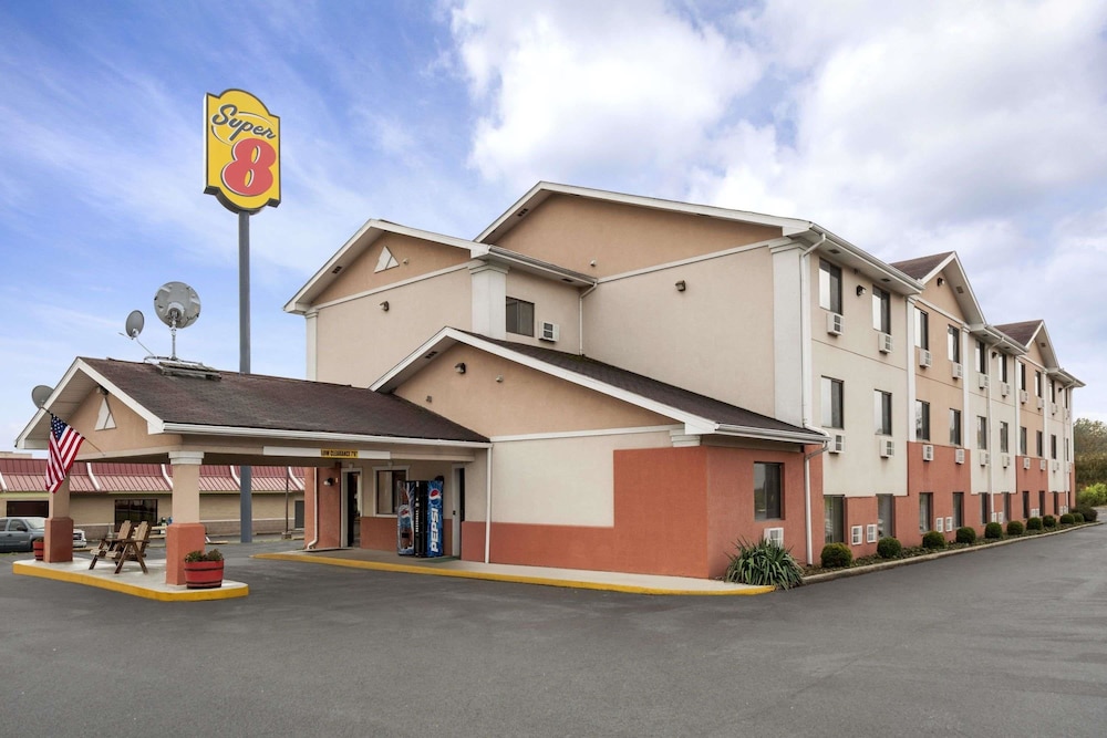 Super 8 by Wyndham Brookville - photo 20