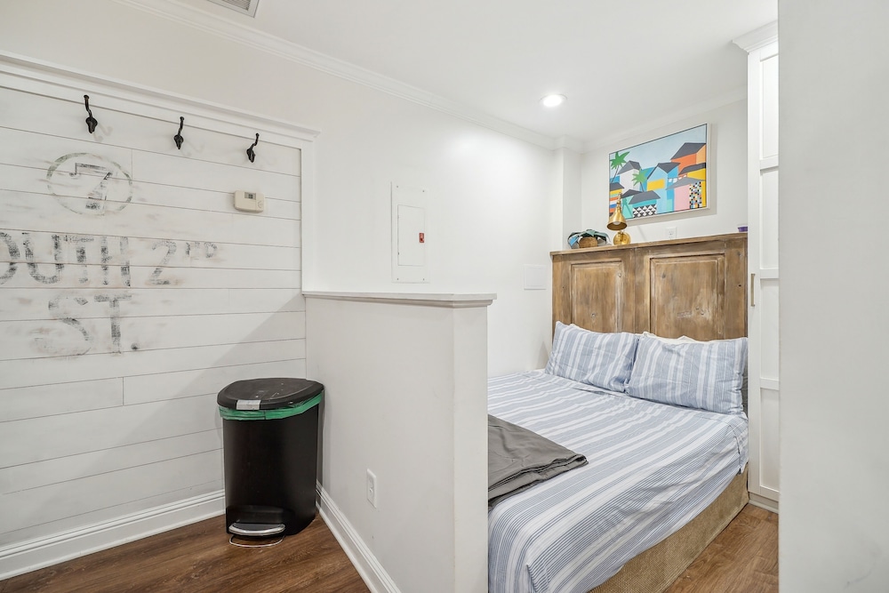 Downtown Wilmington Studio in Historic District - photo 3