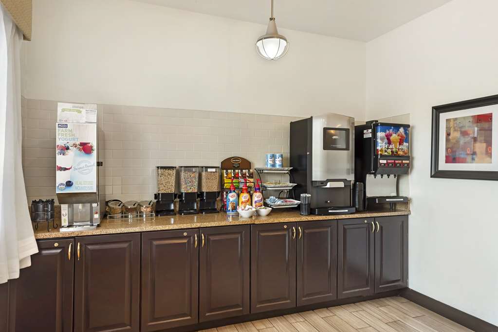 Best Western Plus Eagleridge Inn & Suites - photo 47
