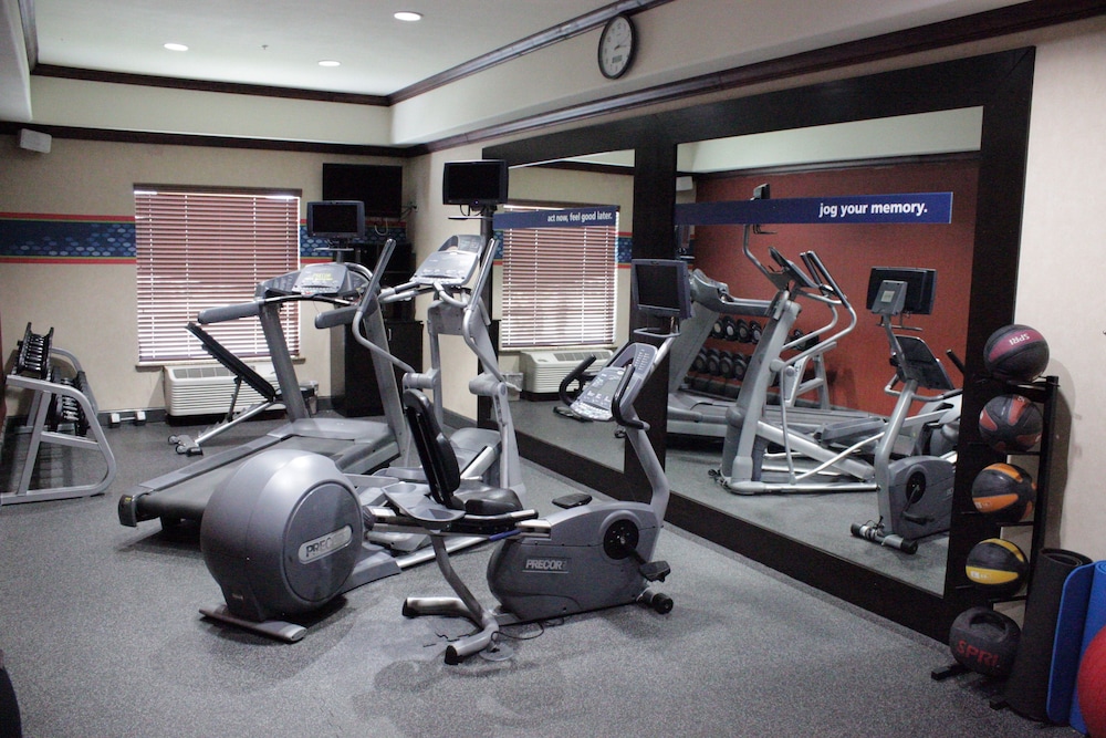 Hampton Inn Seguin - photo 43