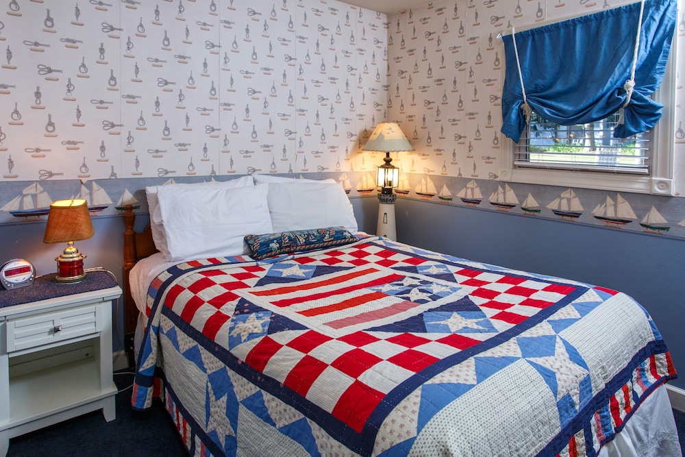 Snug Harbor Inn - photo 50
