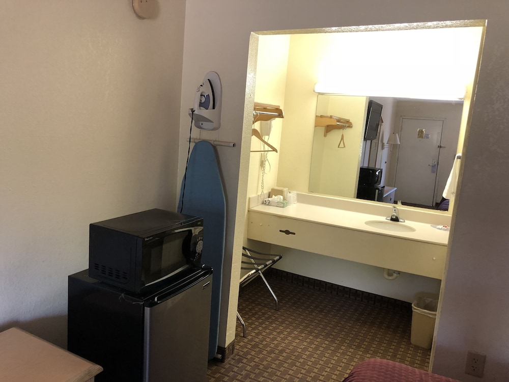 Jax Inn - photo 7