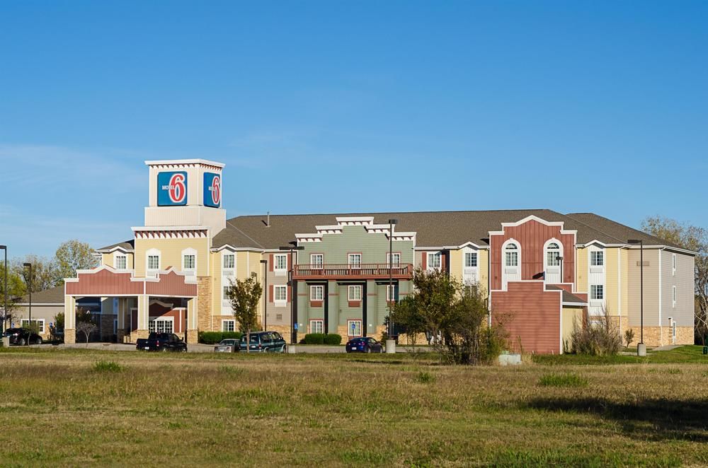 Motel 6 Park City KS - photo 54