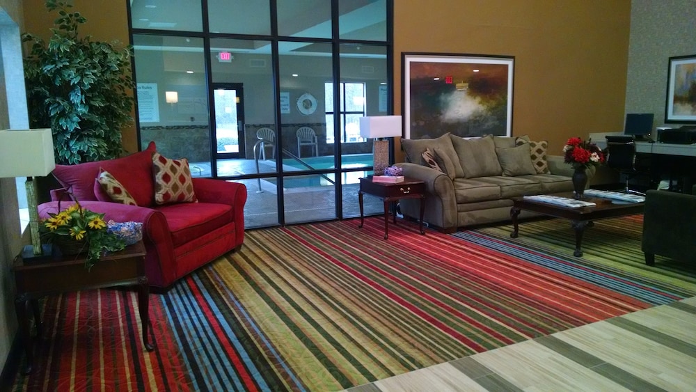 Holiday Inn Express Cloverdale by IHG - photo 71