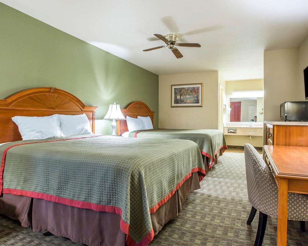Rodeway Inn Delano - photo 15