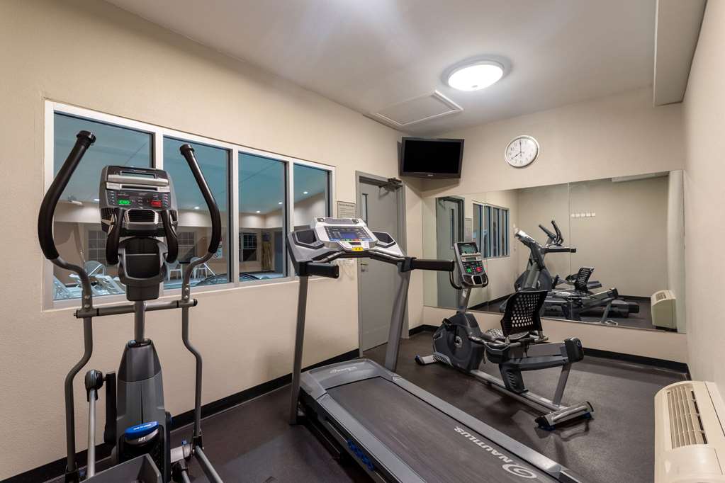 Ramada by Wyndham Sellersburg Louisville North - photo 16