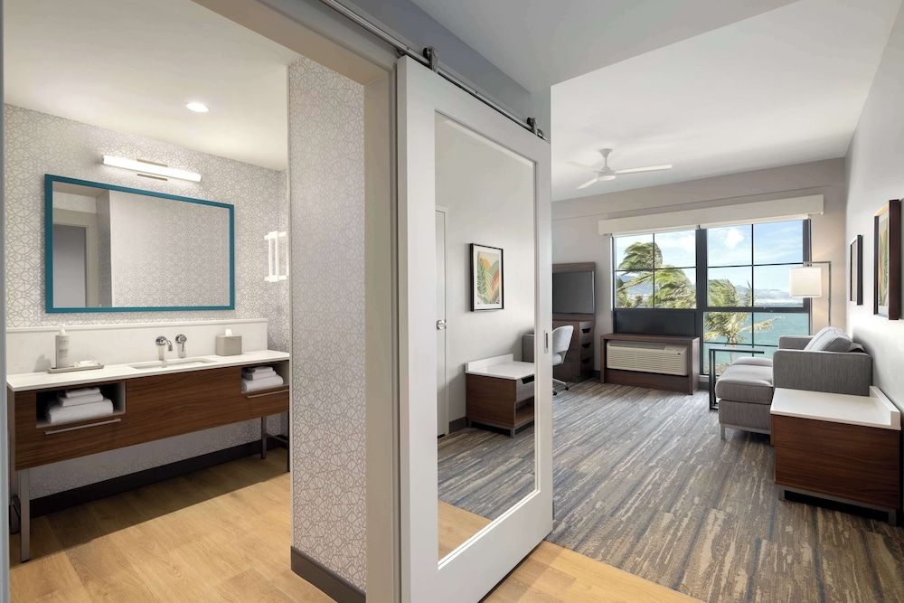 Hampton Inn & Suites by Hilton Maui North Shore - photo 18
