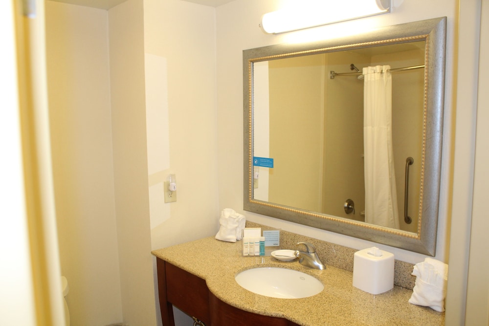 Hampton Inn Gloucester - photo 7