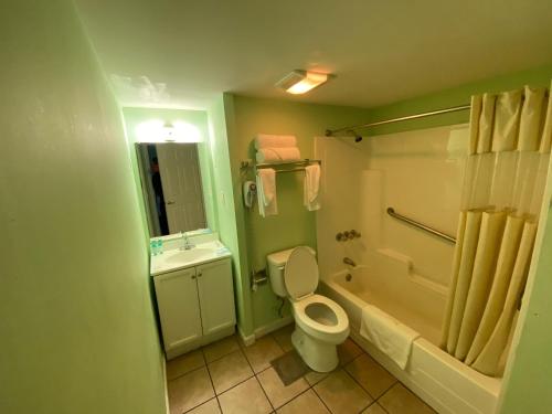 Town House Inn - photo 11