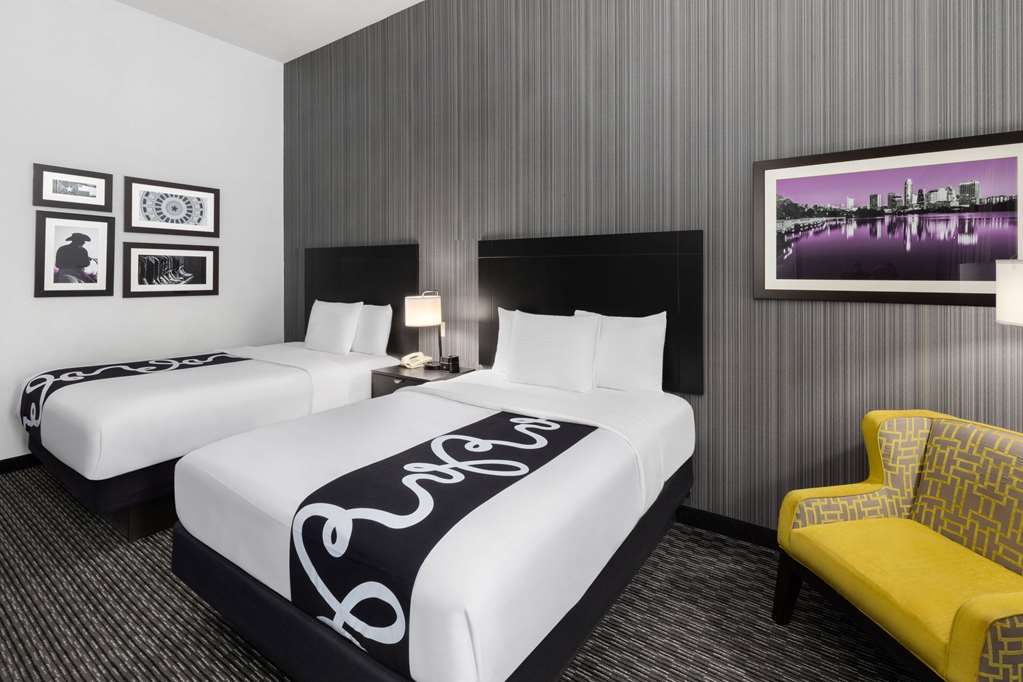 La Quinta Inn & Suites by Wyndham Austin Cedar Park - photo 18