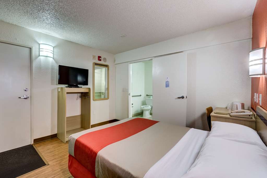 Motel 6 Wheat Ridge CO West Denver North - photo 14