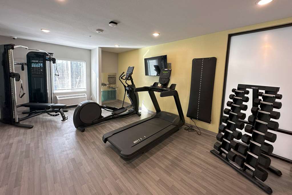 ECHO Suites Richmond West Extended Stay by Wyndham - photo 8