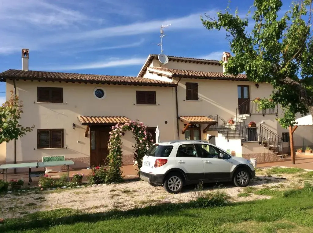 Nonna Alda Cottage — 4-Star Luxury Hotel in Spoleto, Italy