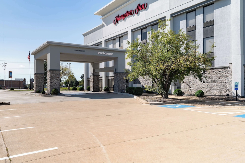 Hampton Inn Bloomington West - photo 39