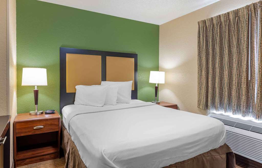 Extended Stay America Suites Wichita East - photo 17