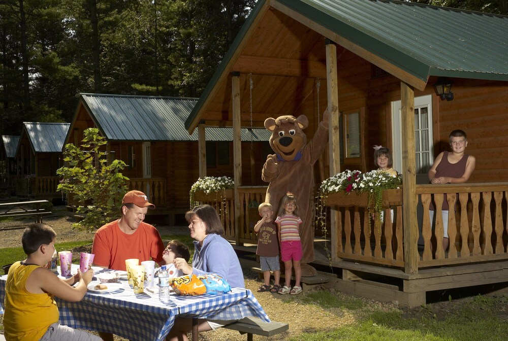 Yogi Bear's Jellystone Park Camp Resort Wisconsin Dells - photo 11