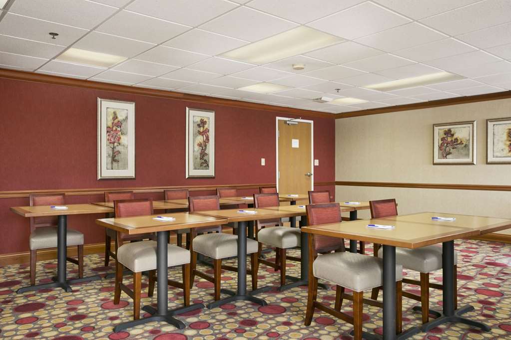 Baymont by Wyndham Evansville North Haubstadt - photo 18