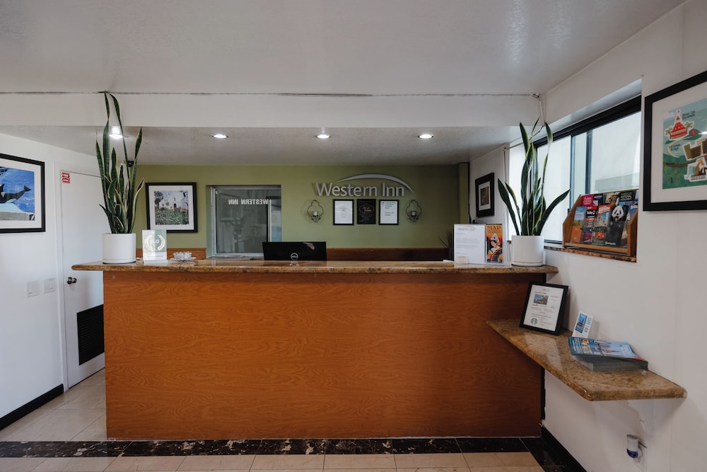 Old Town Western Inn & Suites - photo 3