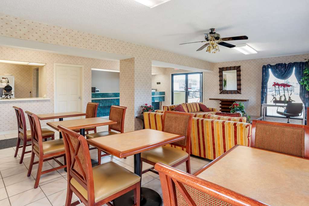 Econo Lodge Pearl Jackson - photo 29