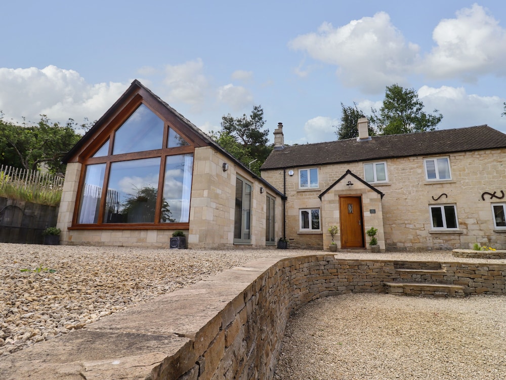 The Nook — Stroud