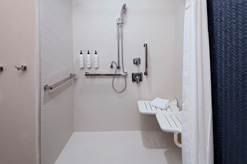 Fairfield Inn & Suites Hillsboro - photo 14