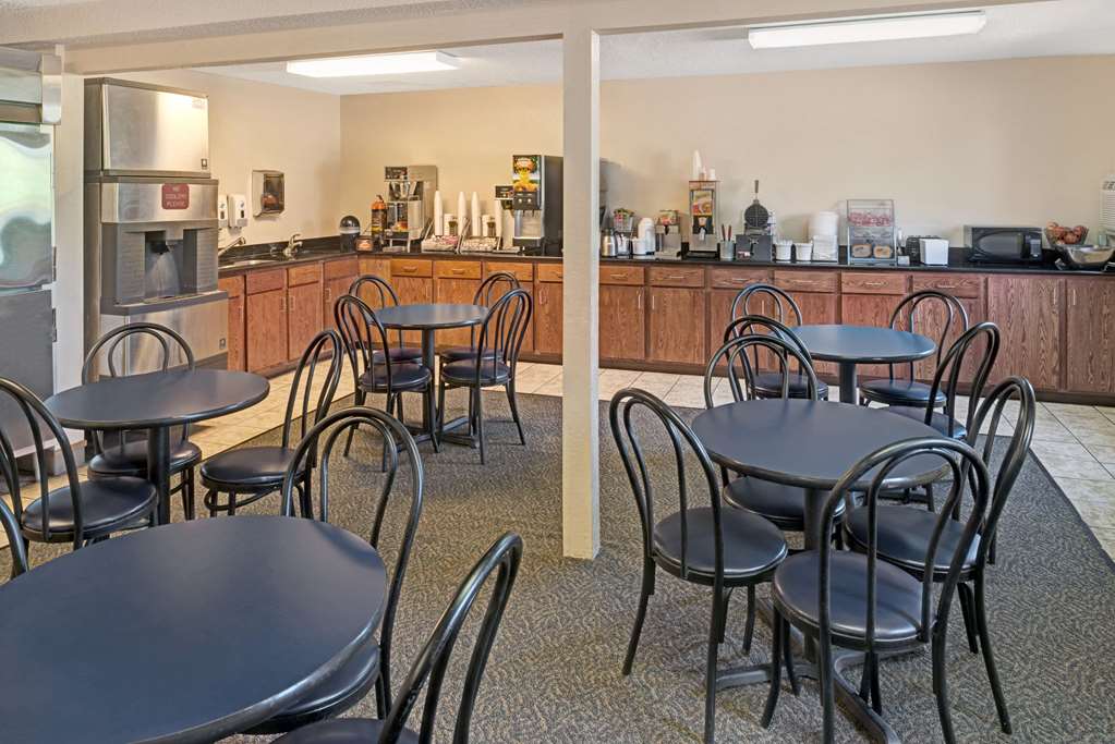 Super 8 by Wyndham Omaha I 80 West - photo 14