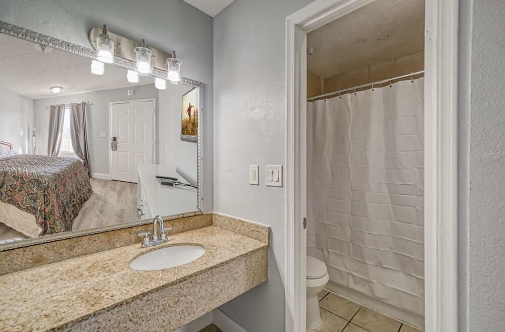 America's Best Inn Jacksonville - photo 11