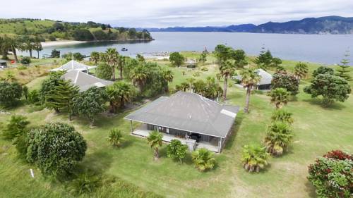 Slipper Island Resort