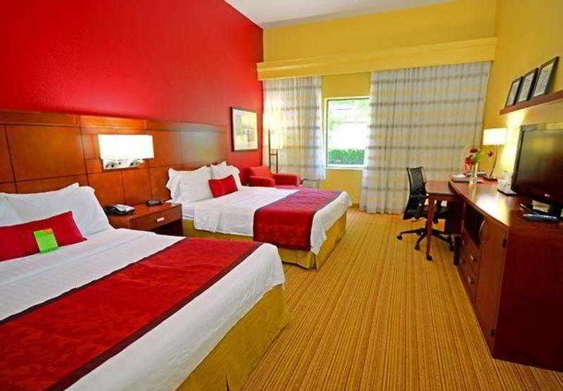 Courtyard by Marriott Newport News Yorktown - photo 18