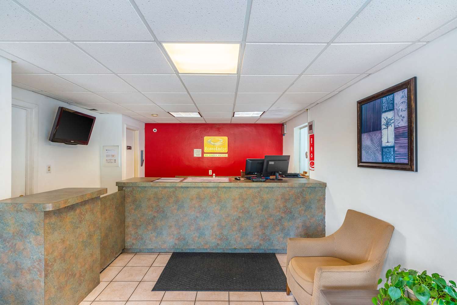 Travelodge by Wyndham Gainesville - photo 13