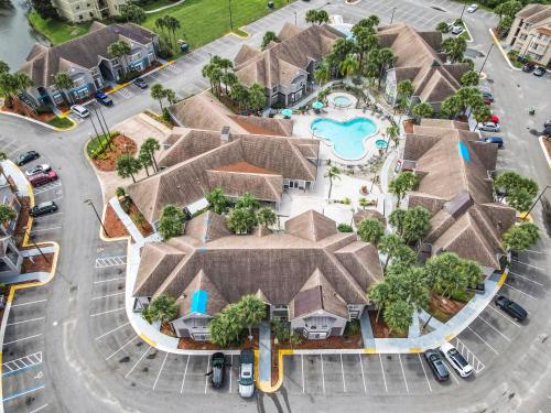 Be Our Guest 1 Bedroom Condo Near Disney Parks — 4-Star Luxury Hotel in Orlando, United States
