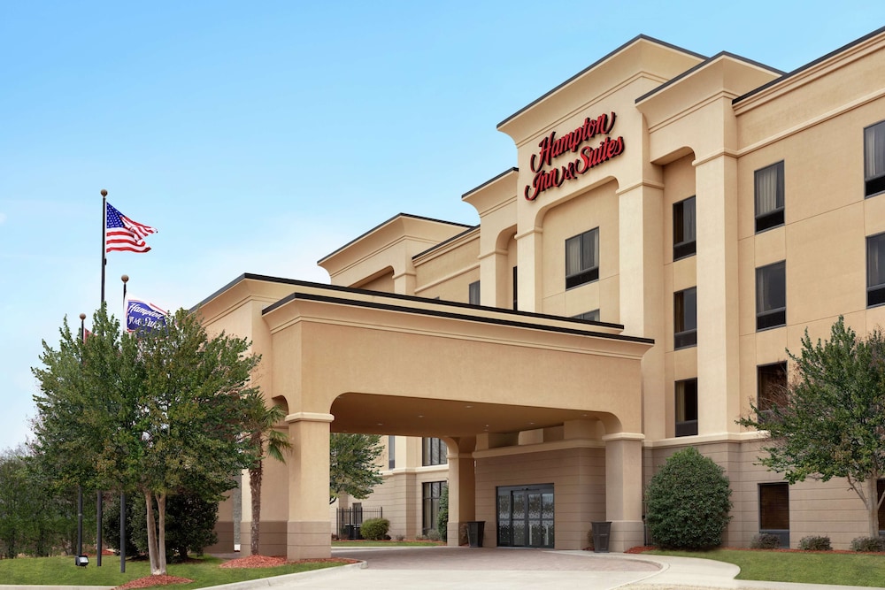 Hampton Inn and Suites Pine Bluff - featured photo
