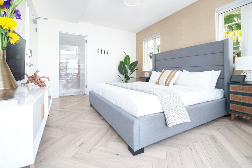 Luxuri Suites - photo 9