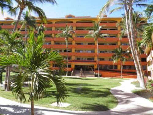 Marina Sol Easy Walk to the Beach — 4-Star Luxury Hotel in Cabo San Lucas, Mexico