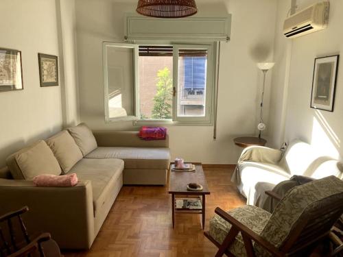 Sunny Calm Apartment in Pedestrian Street — 4-Star Luxury Hotel in Athens, Greece