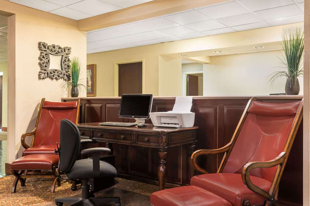 Baymont by Wyndham Fayetteville - photo 16