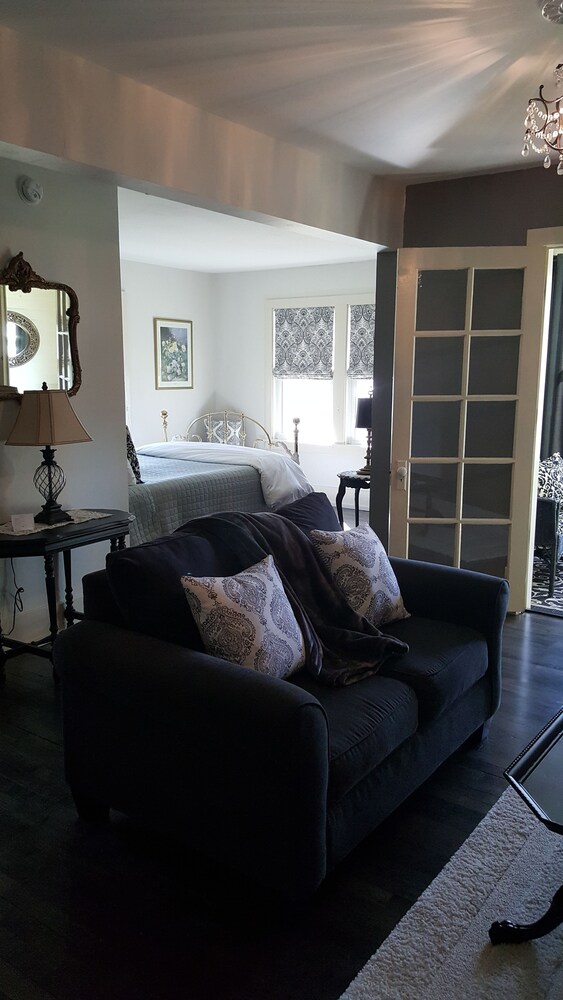 The Wanderlust Hotel - photo 38