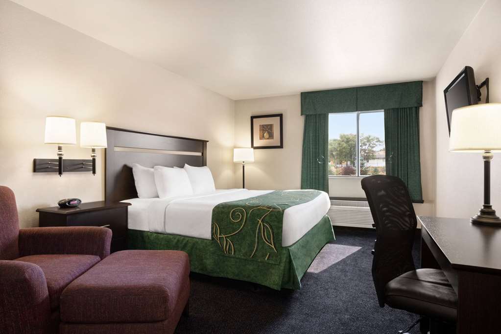 Travelodge by Wyndham McAlester - photo 8