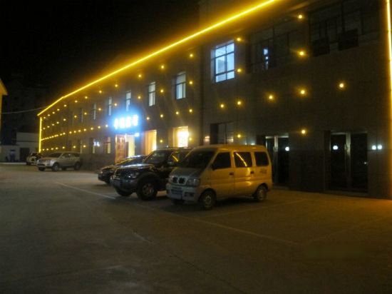Xinyue Hotel — hotel in Zhangye