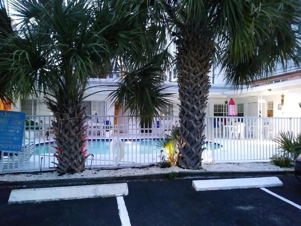 Tropical Sky Ranch Motel - photo 21