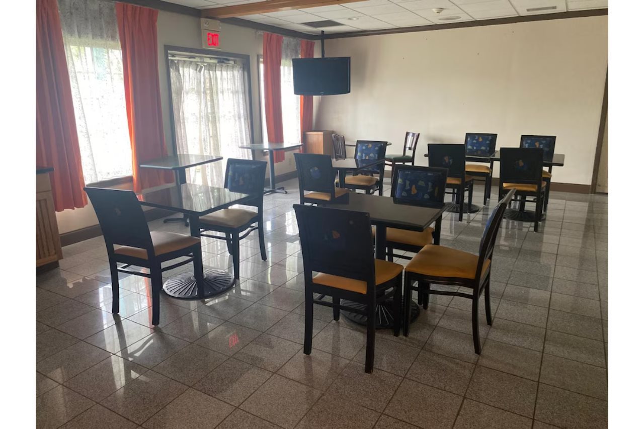 Moonlight Inn Hotel O Hattiesburg MS - photo 39