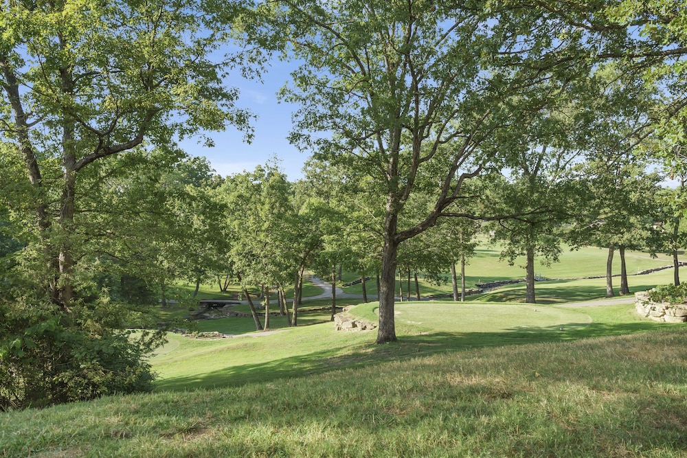 Holiday Ridge Escape Holiday Hills Branson Golf Resort Outdoor Pools - photo 20