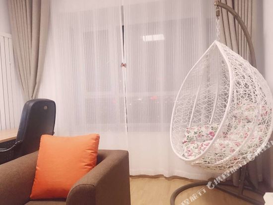 Lanzhou almond apartment in Lanzhou, People's Republic of China