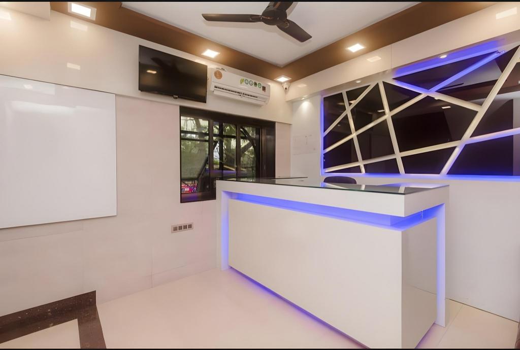 Hotel Plaza Mumbai