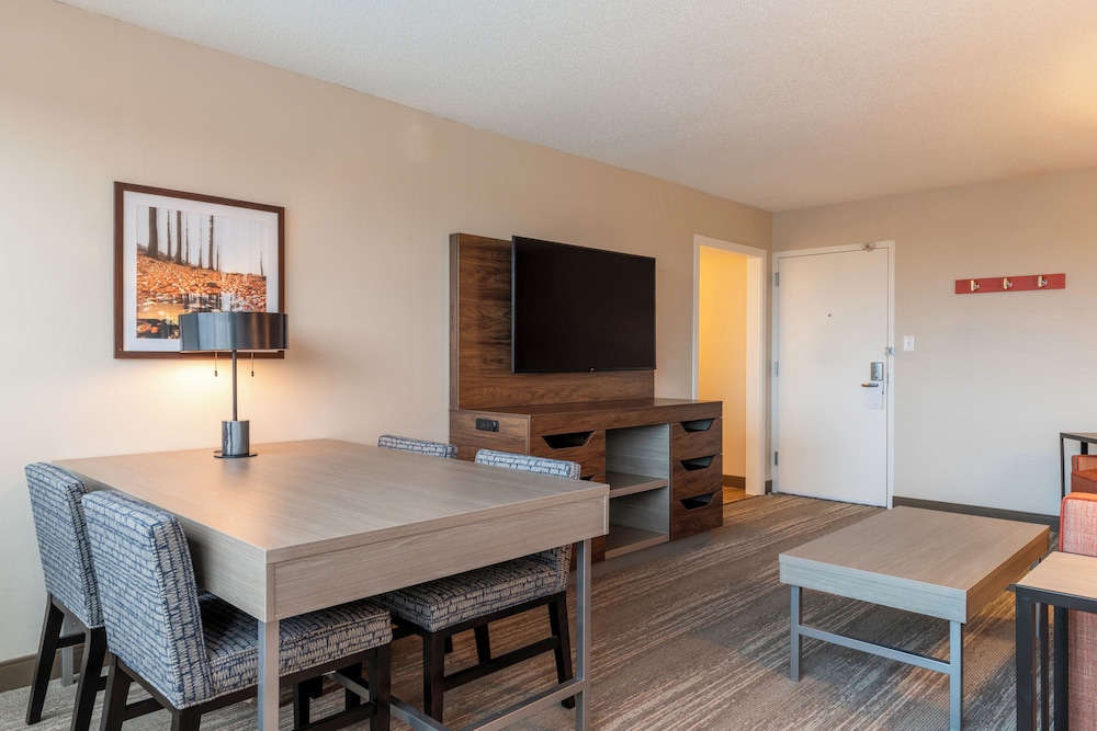 Hampton Inn by Hilton Manchester - photo 24