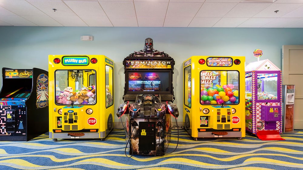 Elegant Home With Resort Amenities Gameroom - photo 40