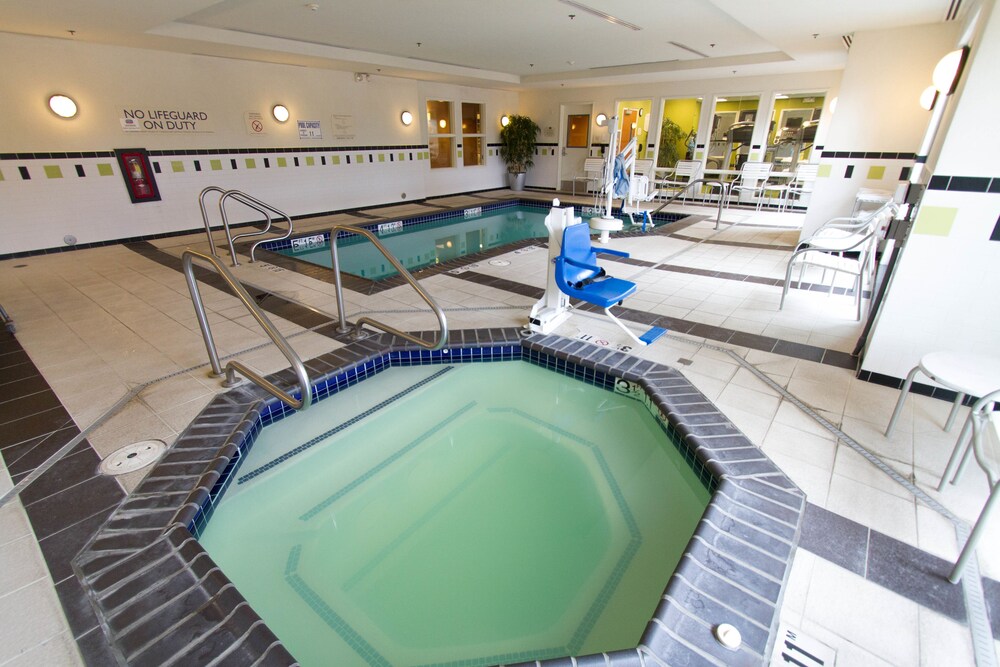 Fairfield Inn & Suites by Marriott Santa Maria - photo 29