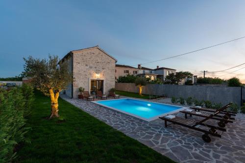 Villa Bugenvilija with Private Pool — 4-Star Luxury Hotel in Porec, Croatia