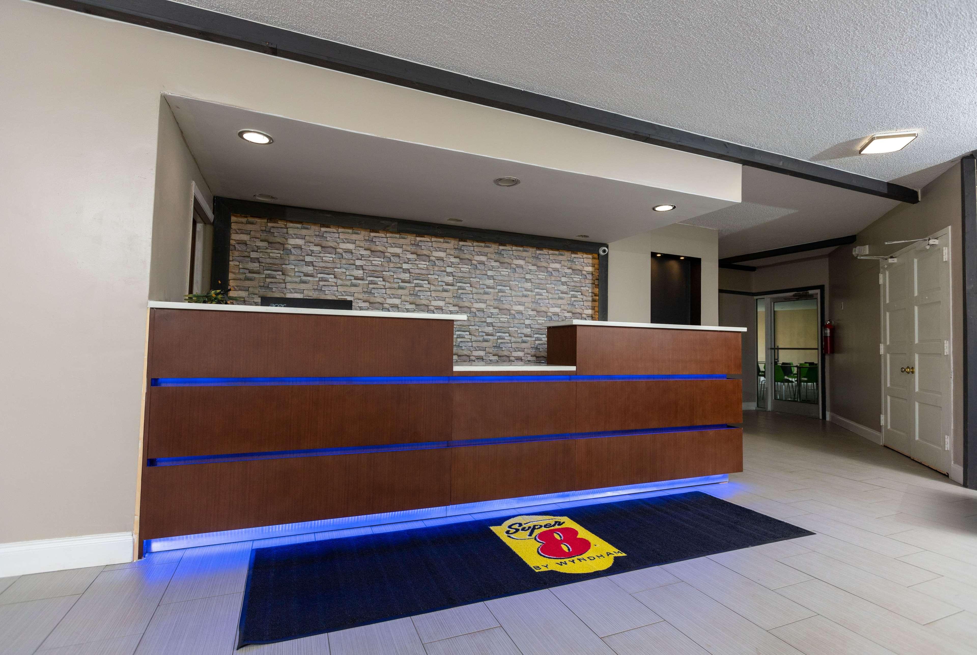 Super 8 by Wyndham Goldsboro - photo 17