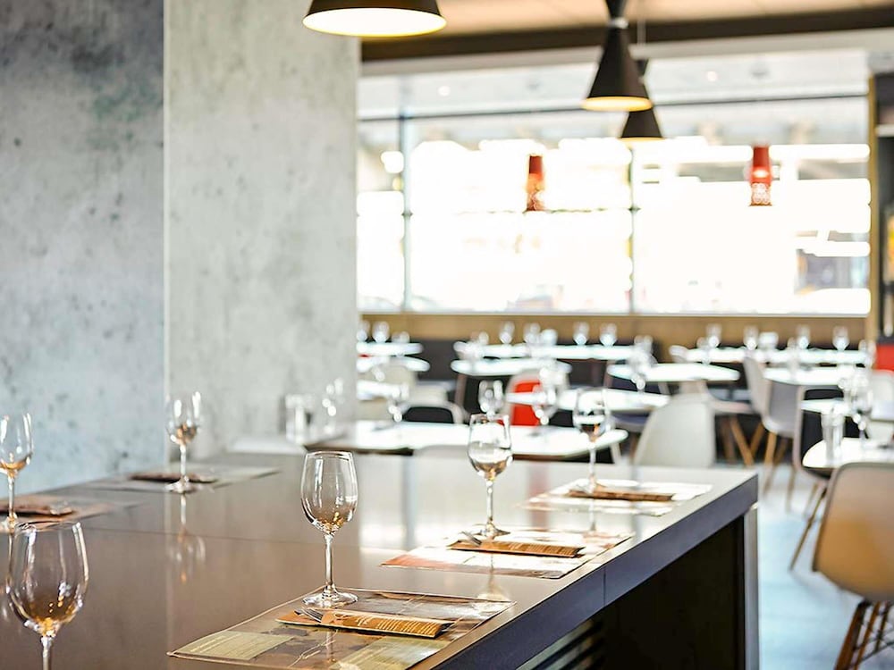 ibis Birmingham Airport Terminal Building NEC - carbon neutral hotel in United Kingdom